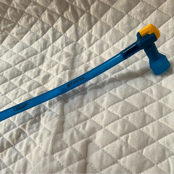 Camelbak HydroBak Hydration Pack - Picture 9 of 10